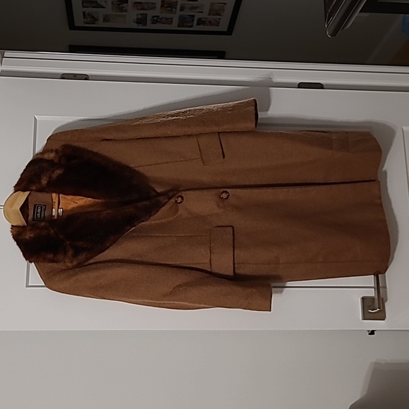 Vintage Louben camel coloured coat with faux mink fur collar, size 10 - Picture 1 of 6